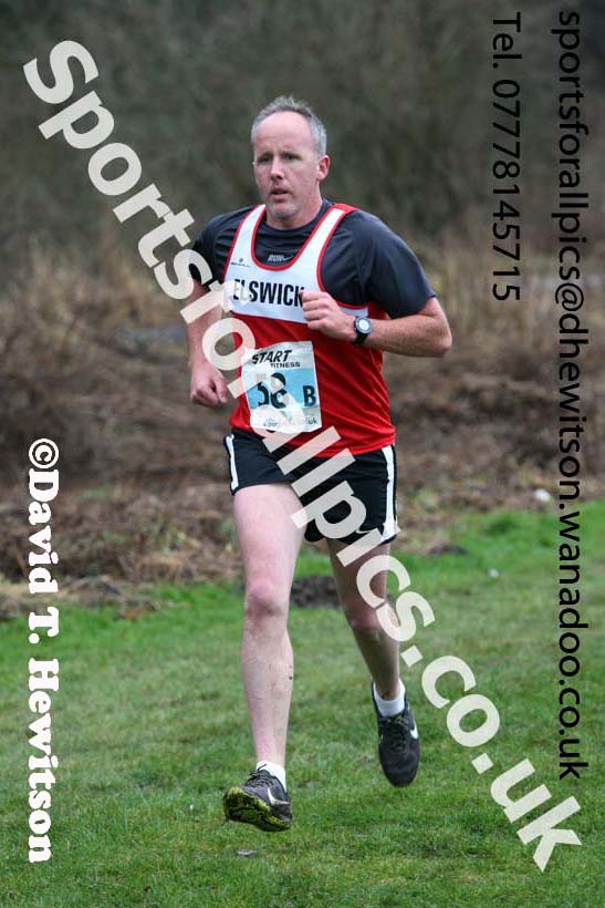 Mens veterans Durham Cathedral Cross Country Relays, Maiden Castle, Durham. Photo: David T. Hewitson/Sports for All Pics